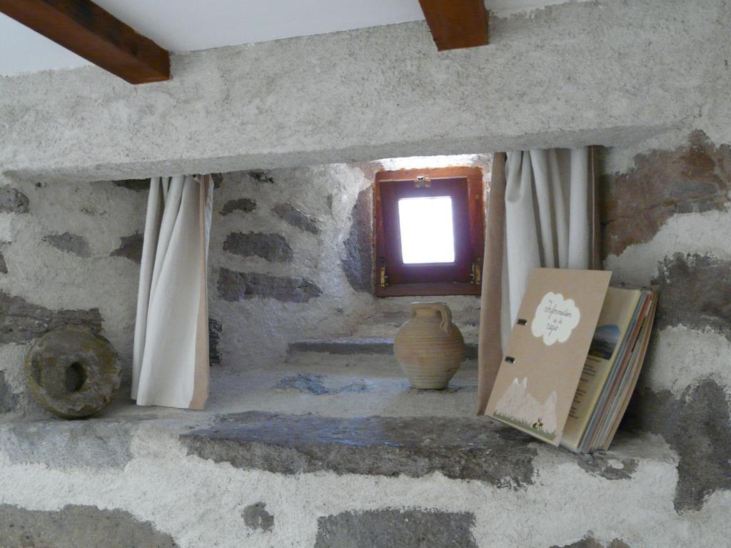 Chambre D'Hotes Grange De La Bastide Laveissière 객실 사진